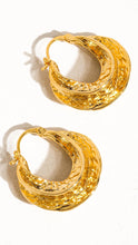 Load image into Gallery viewer, Cosmic Winfred Swirled Hoop
