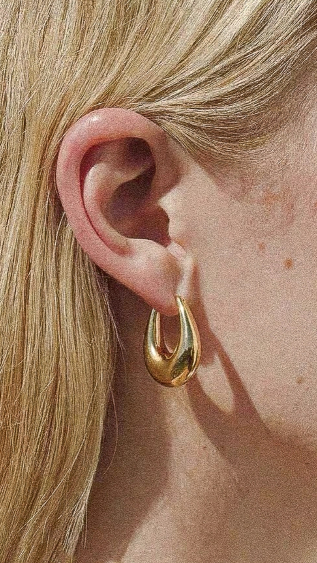 Cosmic Tear Droplet Hoop