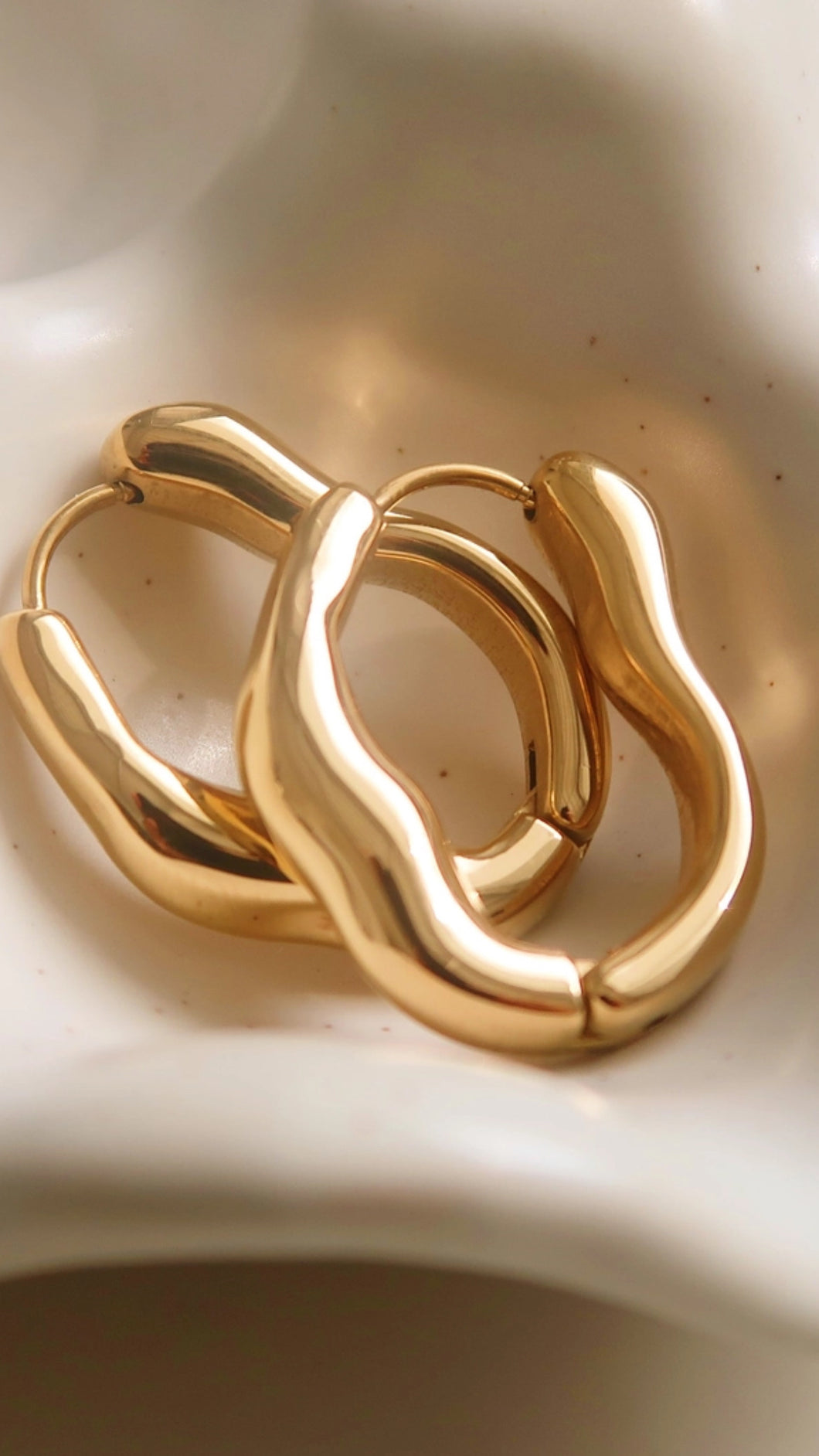 Cosmic Darvy Wave Hoop