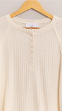 Load image into Gallery viewer, Cosmic Marlow Cream Knit
